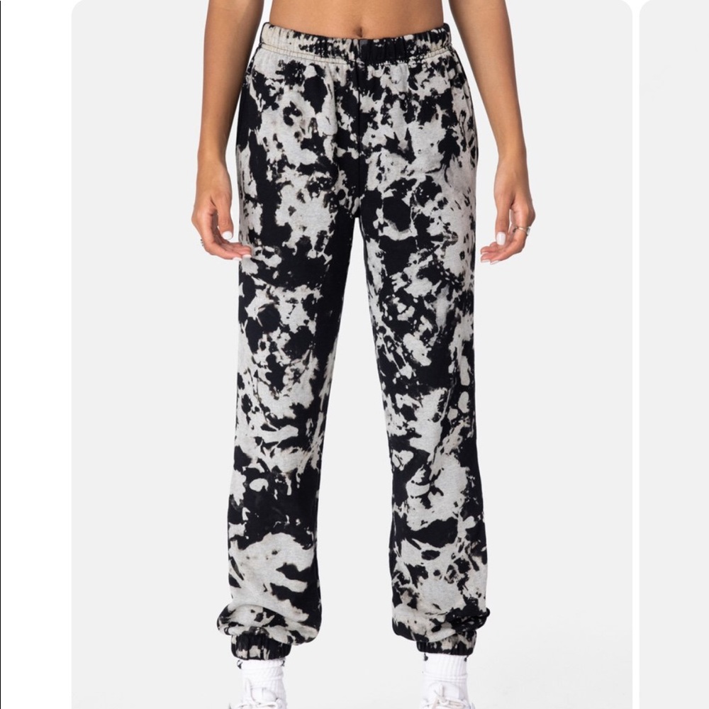 Tie-dye black and white sweatpants